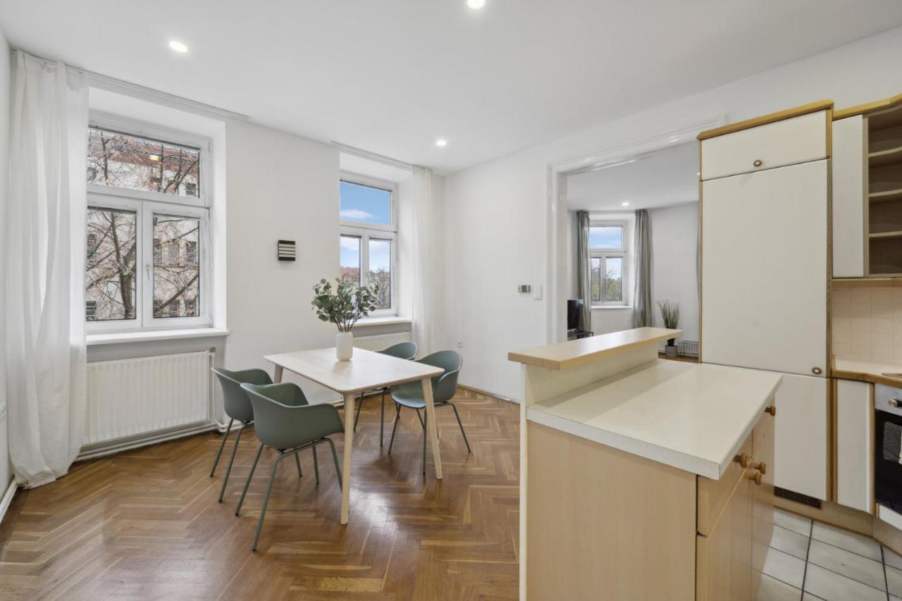 Big Spacious Central Apartment In ウィーン エクステリア 写真