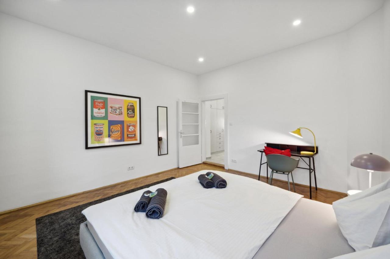 Big Spacious Central Apartment In ウィーン エクステリア 写真