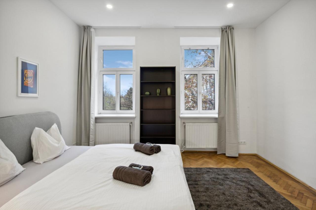 Big Spacious Central Apartment In ウィーン エクステリア 写真