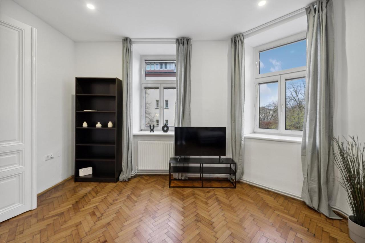 Big Spacious Central Apartment In ウィーン エクステリア 写真